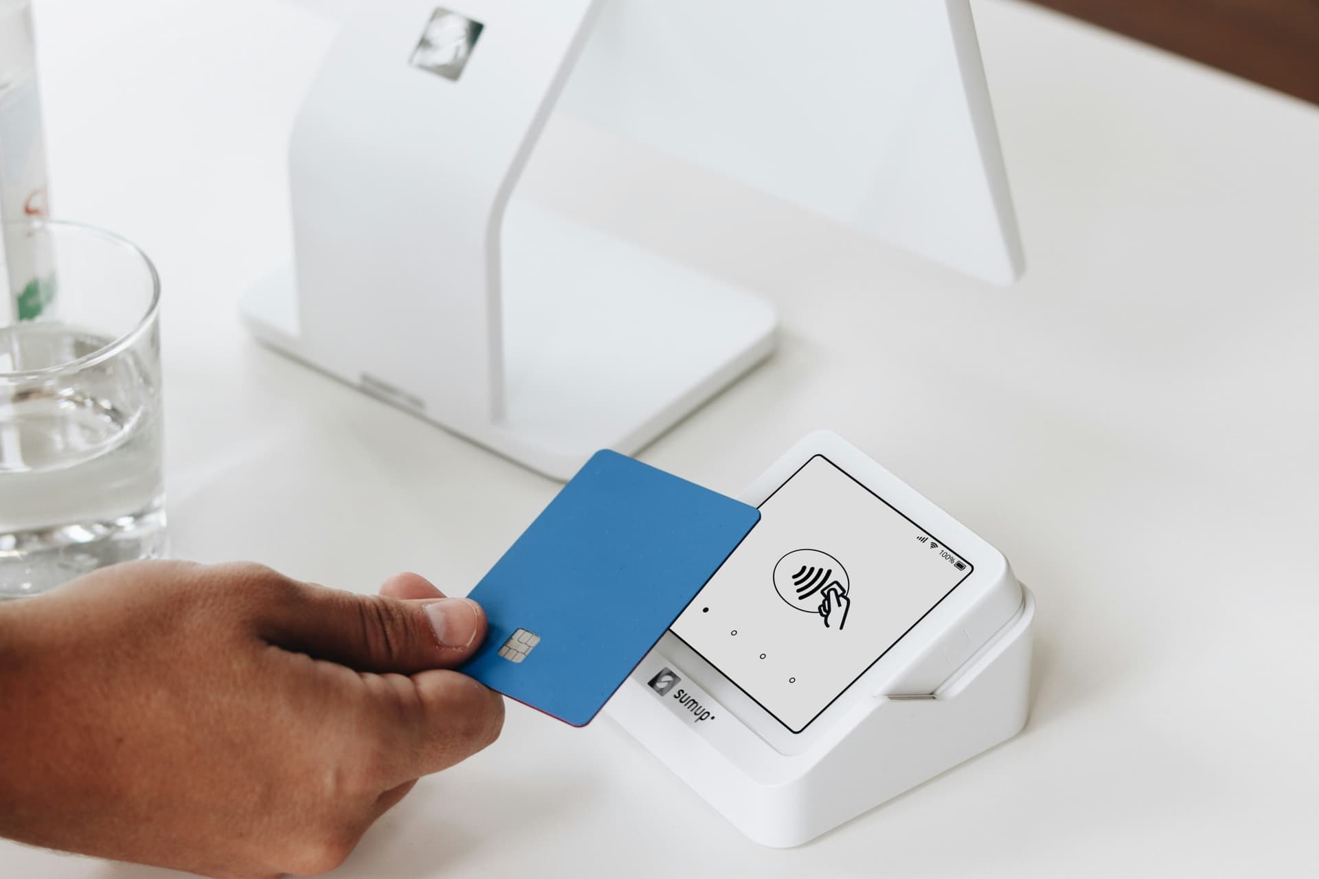 psychology of color in fintech UX design - square.al